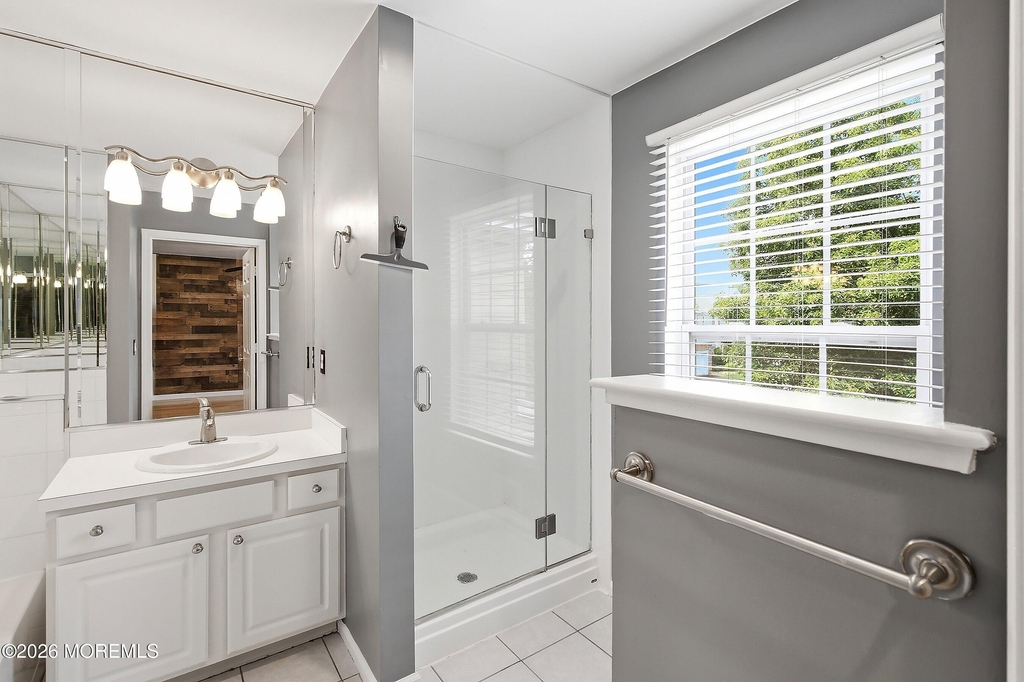 5 Manhattan Drive - Photo 11