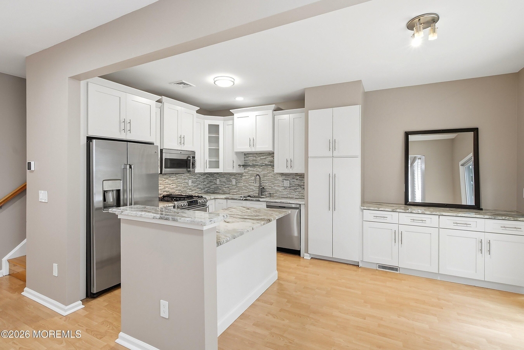 5 Manhattan Drive - Photo 5