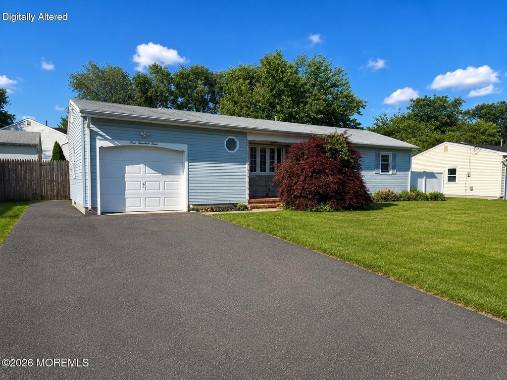 403 Simon Place - Photo 0