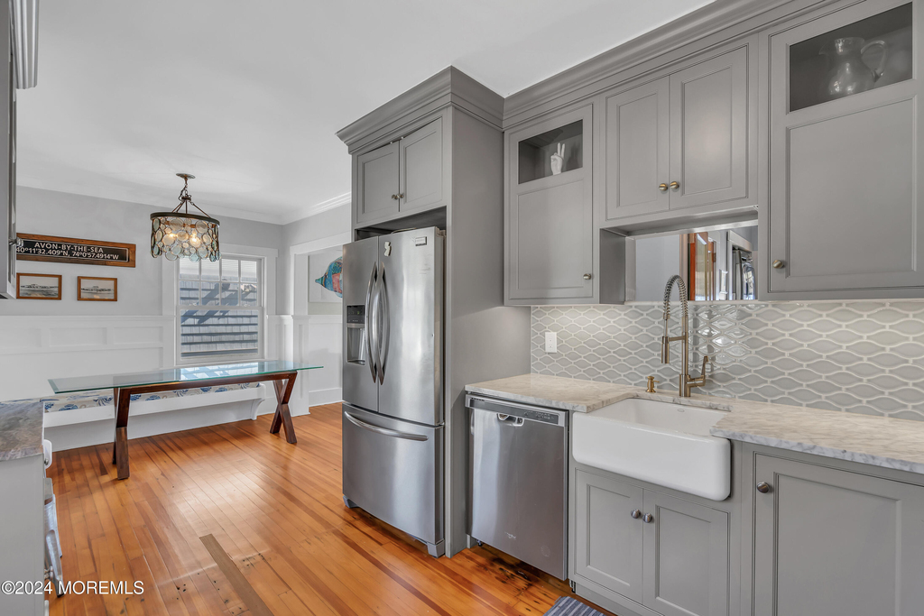 210 Roosevelt Avenue - Photo 15
