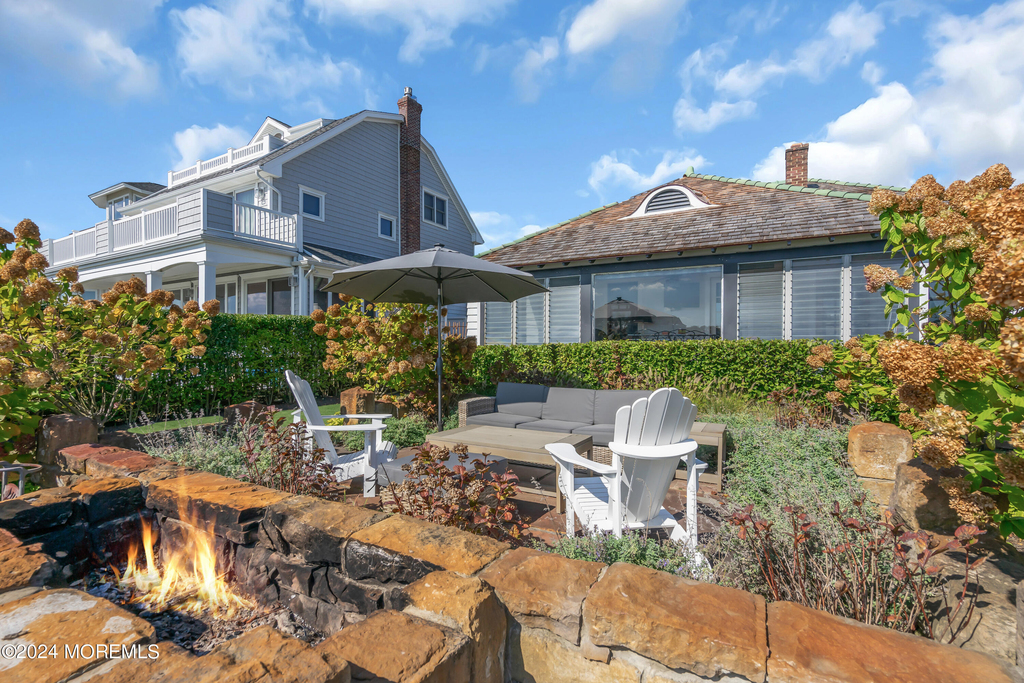 210 Roosevelt Avenue - Photo 33