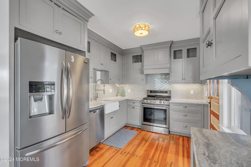 210 Roosevelt Avenue - Photo 14
