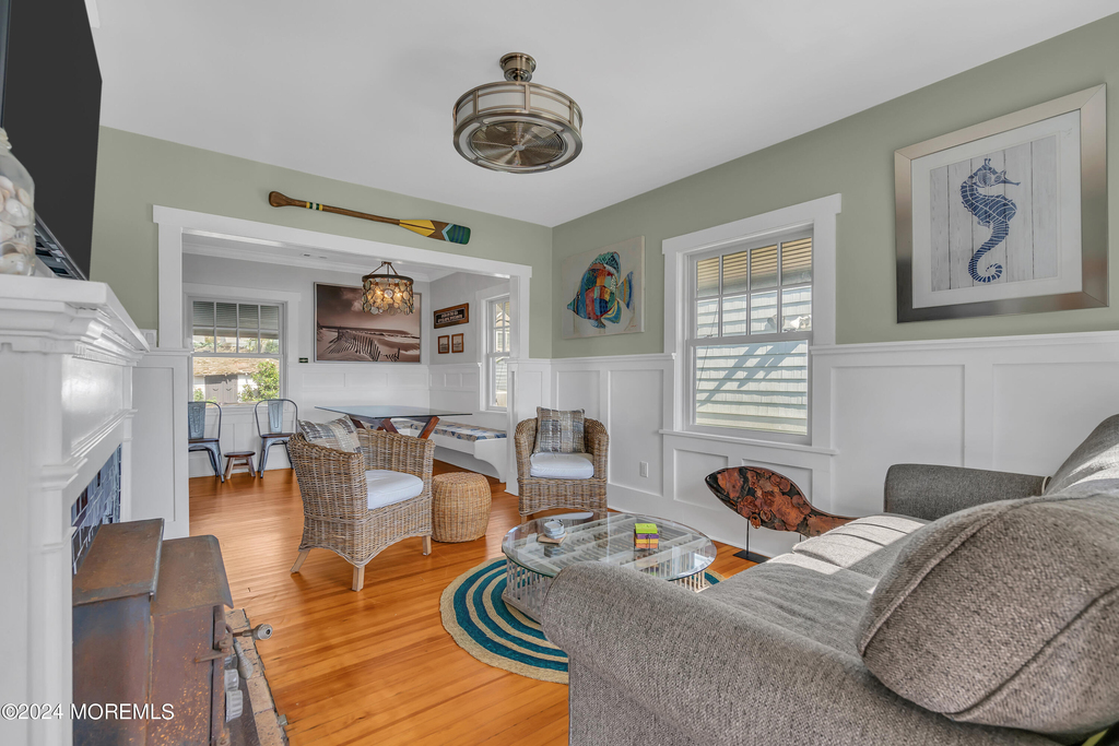 210 Roosevelt Avenue - Photo 10