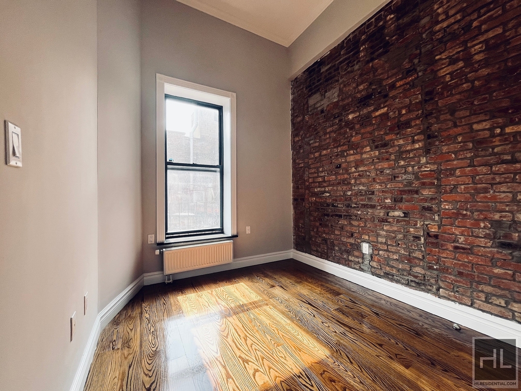 East 13th Street - Photo 3