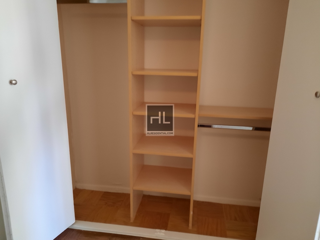 East 36 Street - Photo 2