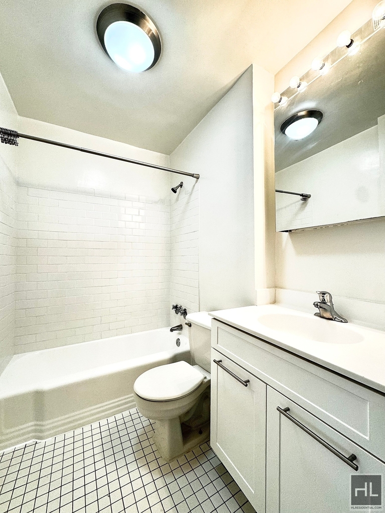 East 36 Street - Photo 3