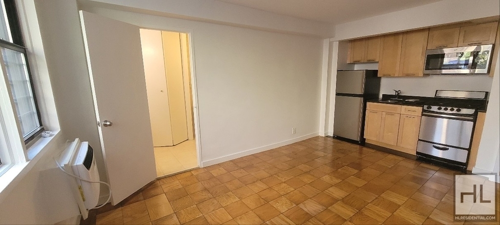 East 36 Street - Photo 0
