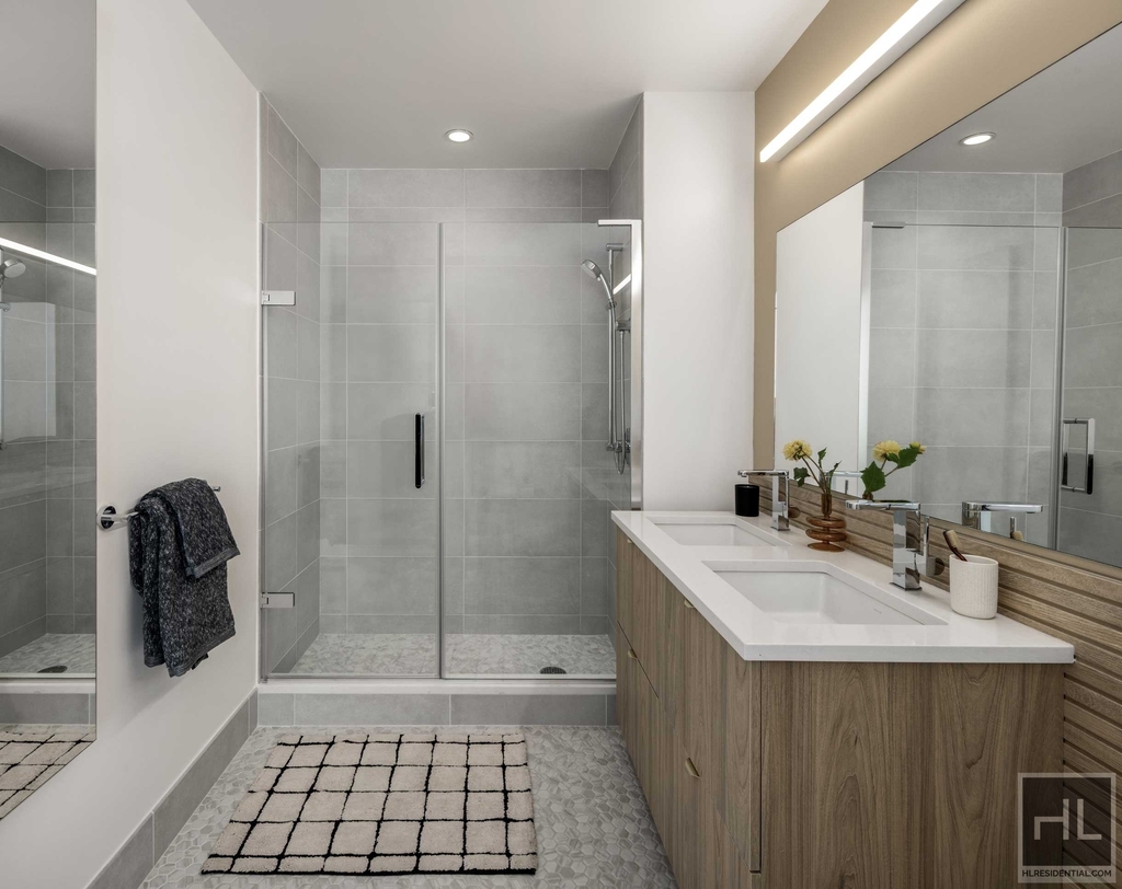 10th Avenue - Photo 6