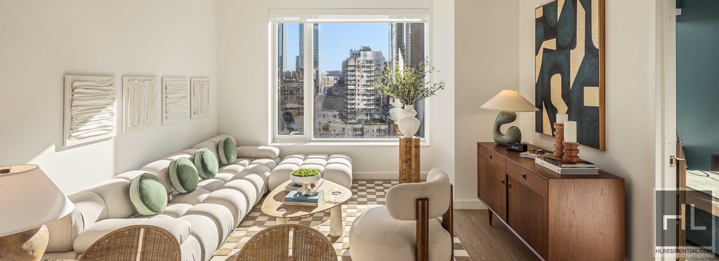 10th Avenue - Photo 1