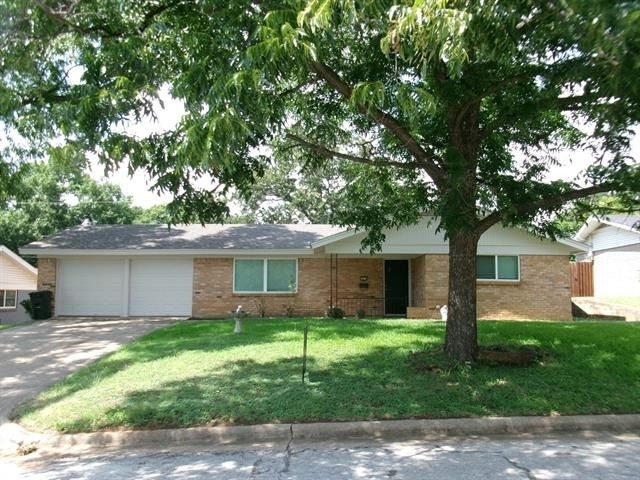 1610 Toplea Drive - Photo 0