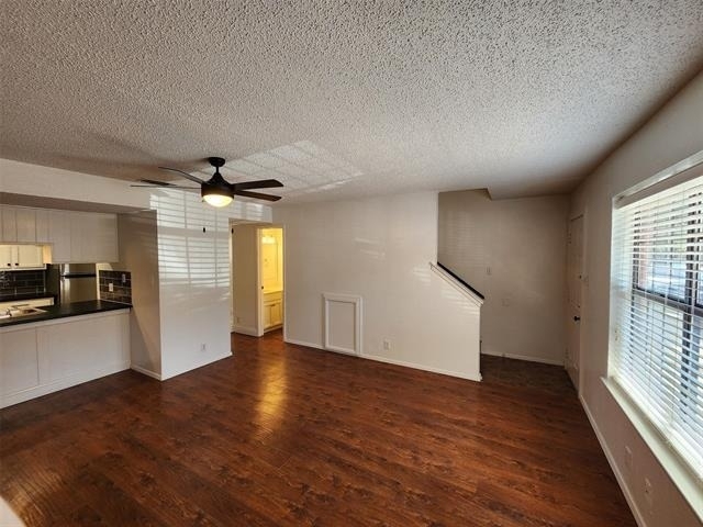716 W Mulberry Street - Photo 1