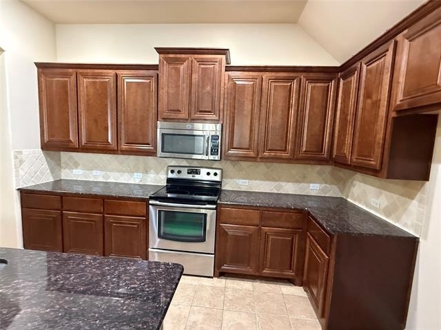 4303 Oak Bluff Drive - Photo 5
