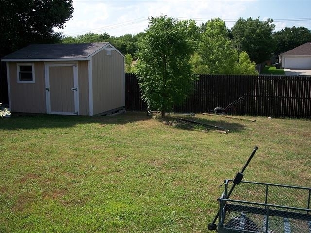 1353 Barclay Drive - Photo 4