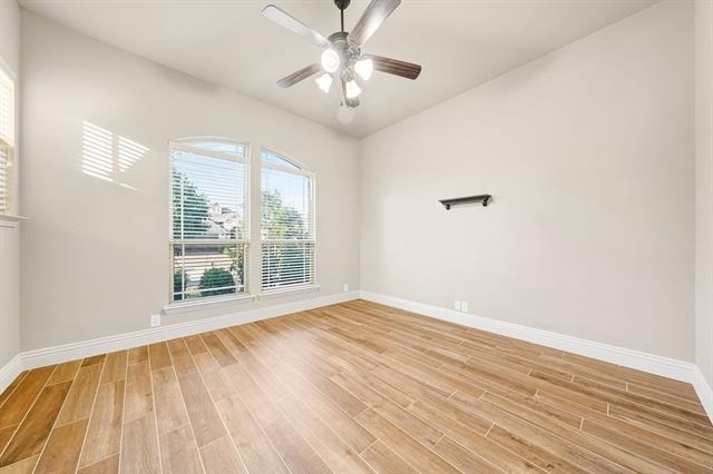 2412 Kemerton - Photo 4