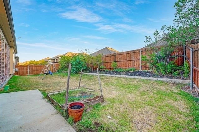 2412 Kemerton - Photo 21