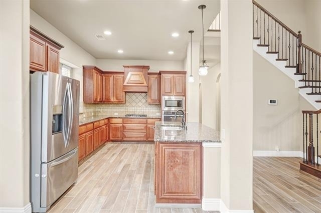 2412 Kemerton - Photo 7