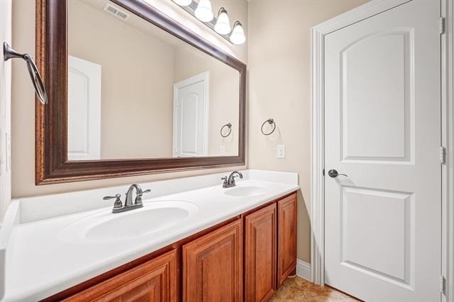 2412 Kemerton - Photo 18