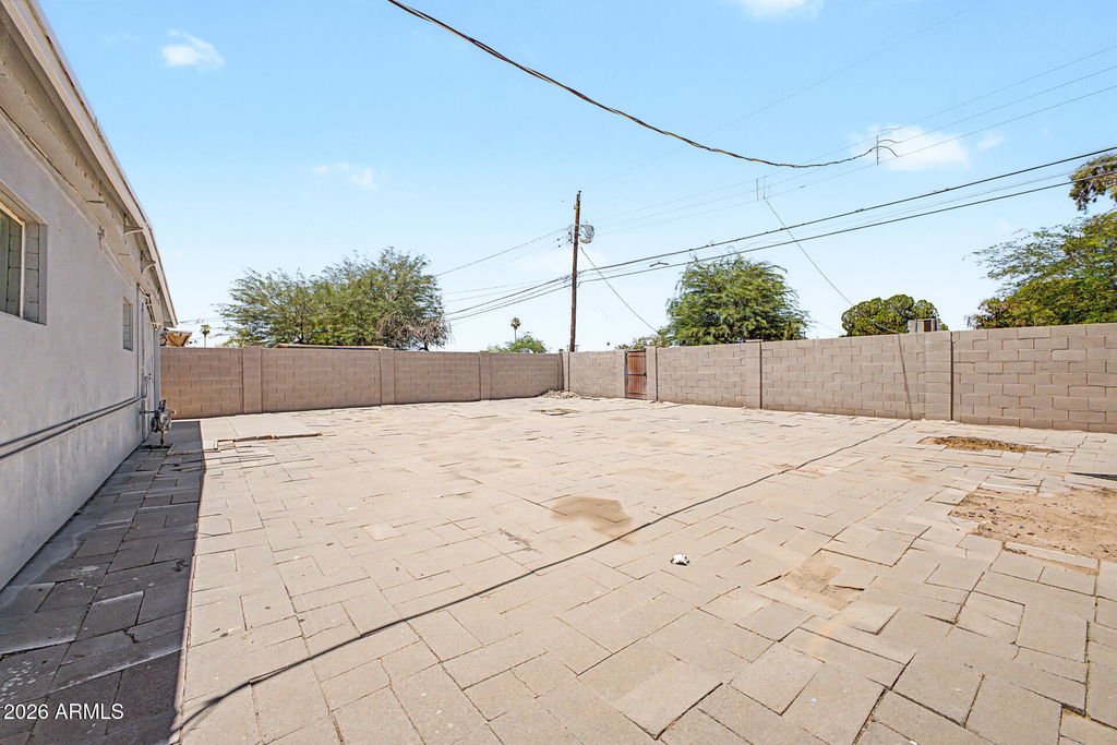 2038 E Lemon Street - Photo 24