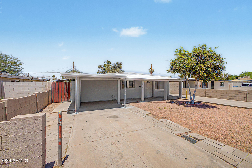2038 E Lemon Street - Photo 1