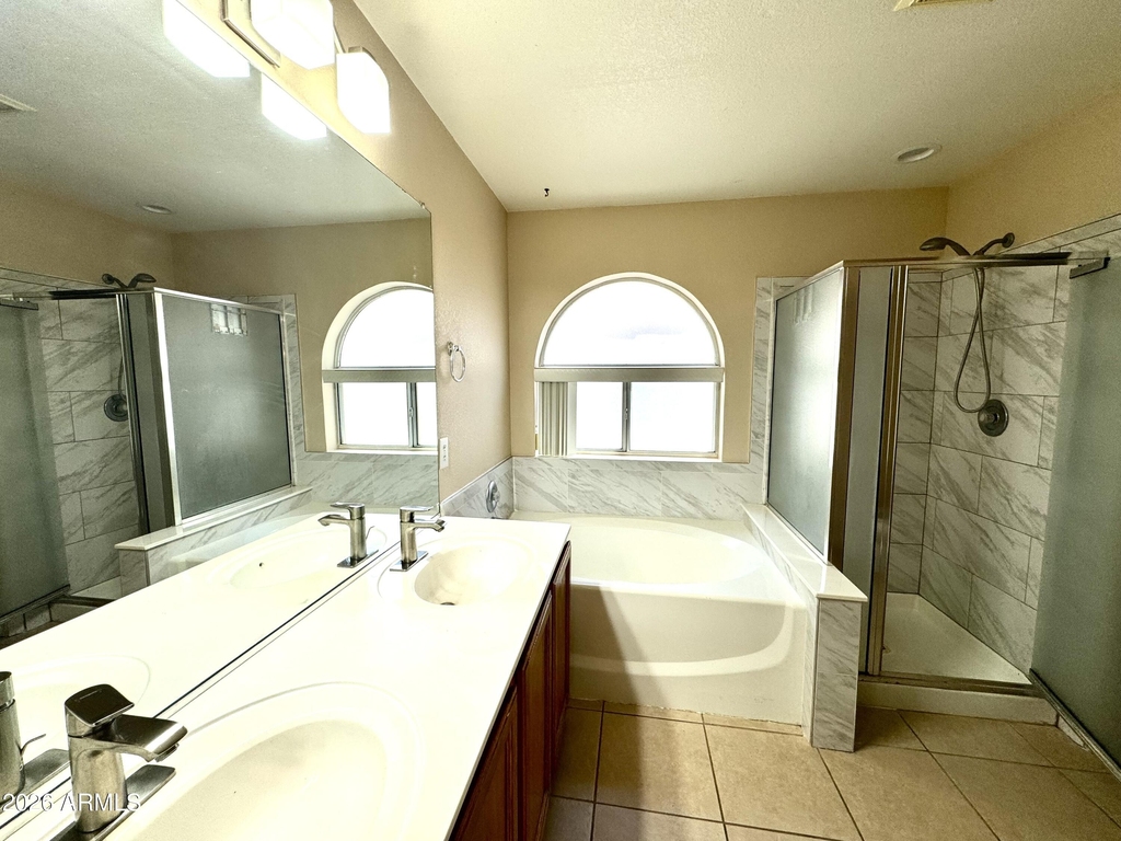 629 N Kenneth Place - Photo 18