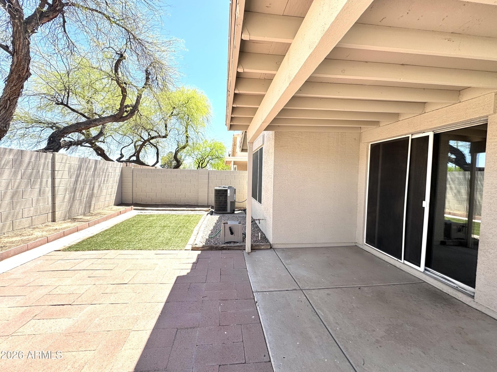 629 N Kenneth Place - Photo 21
