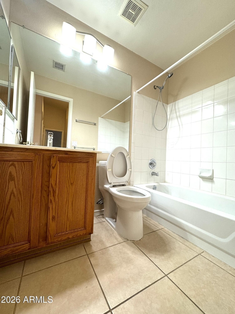 629 N Kenneth Place - Photo 8