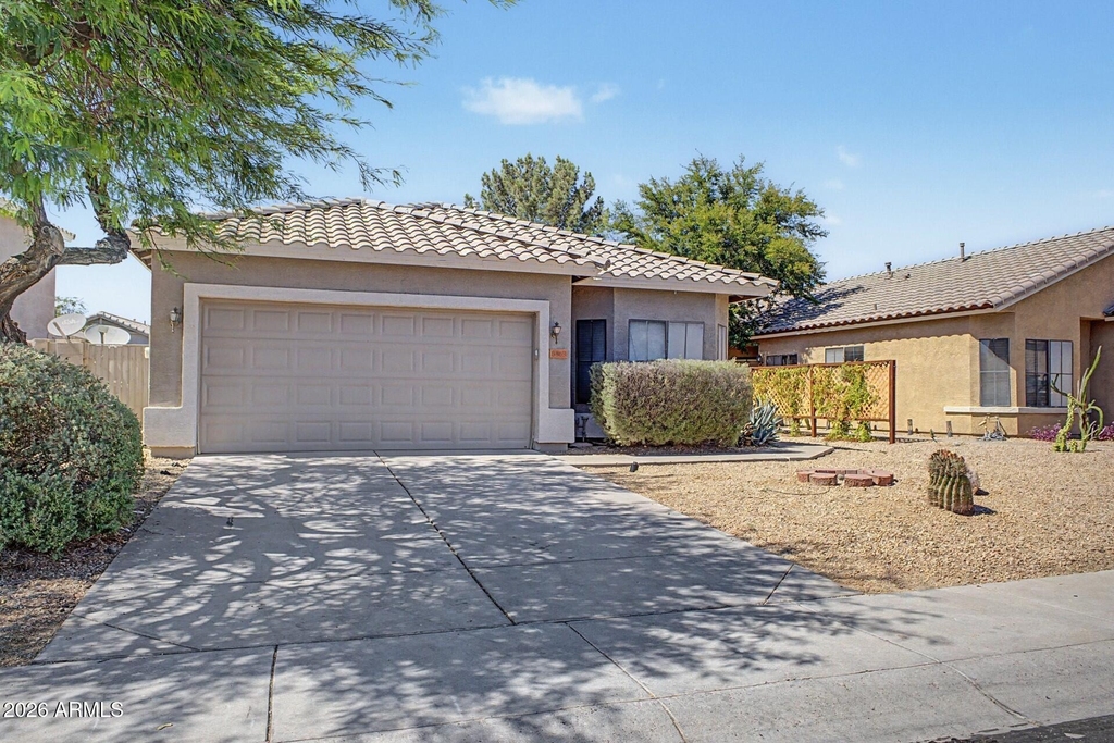8868 W Laurel Lane - Photo 0