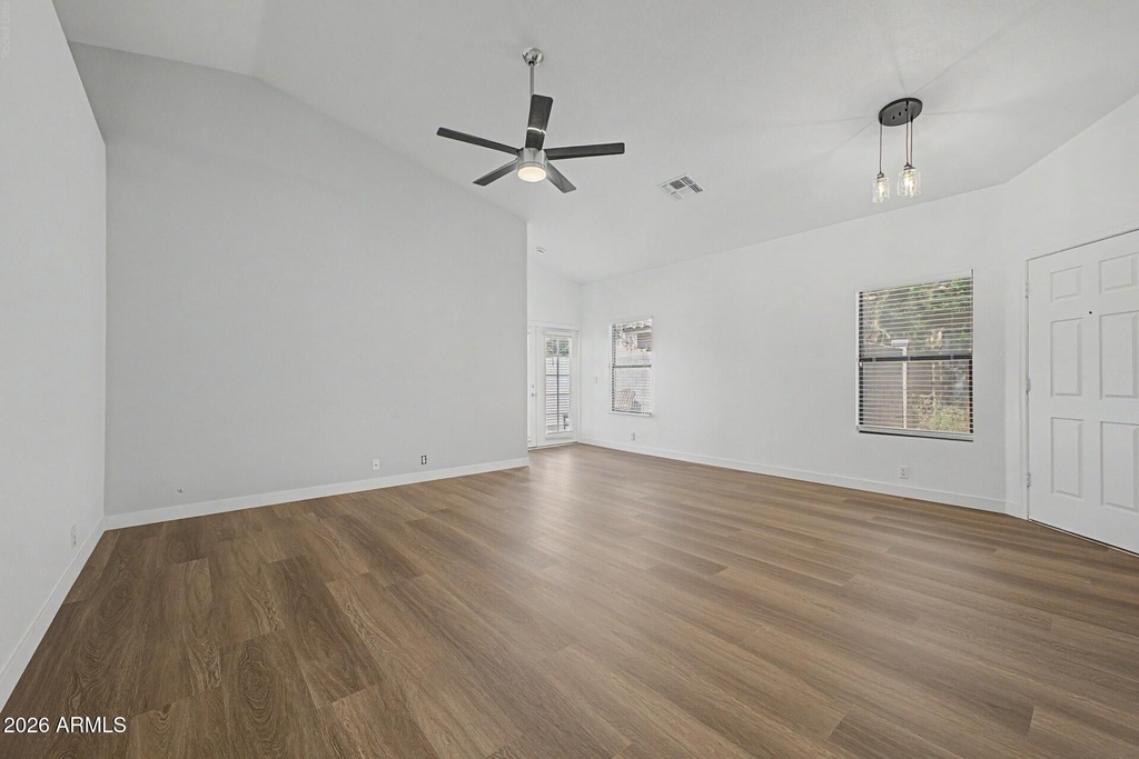 8868 W Laurel Lane - Photo 4