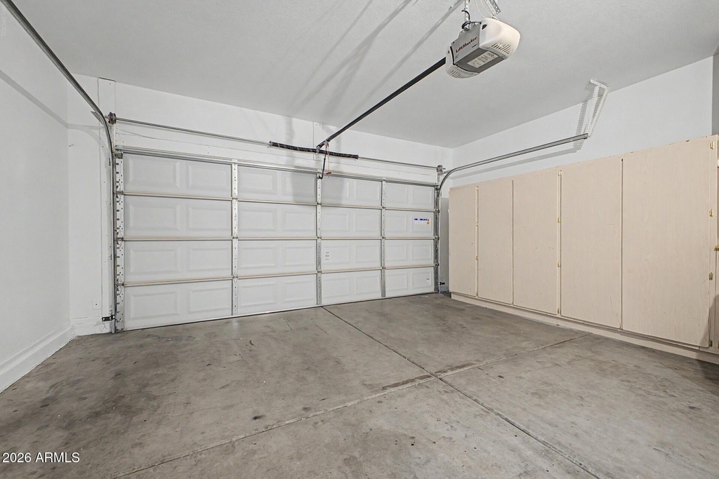 8868 W Laurel Lane - Photo 17