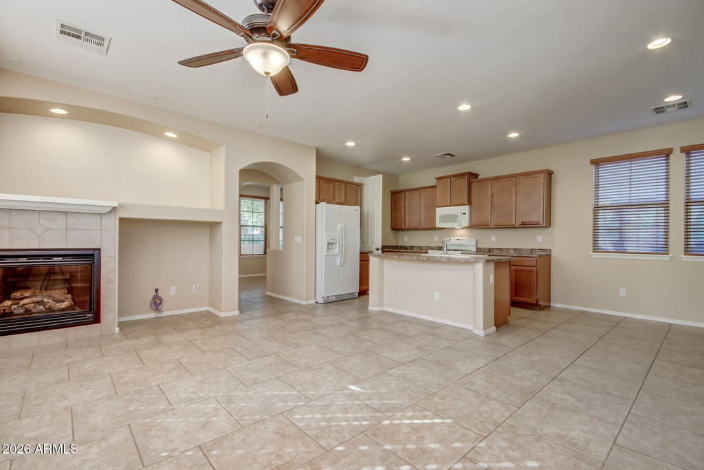 21158 W Sycamore Drive - Photo 7