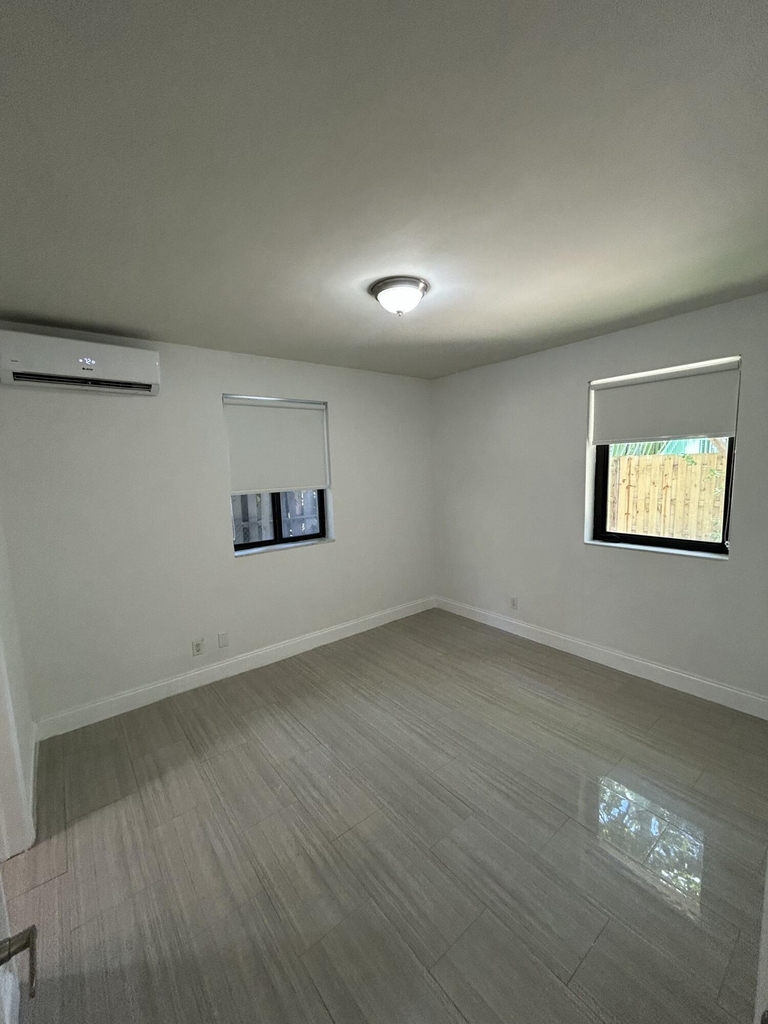914 Ne 15th Avenue - Photo 11