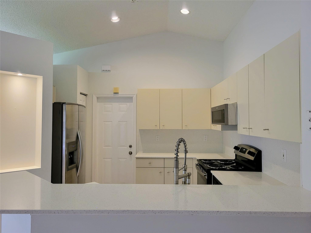 1409 Sabal Trail - Photo 3