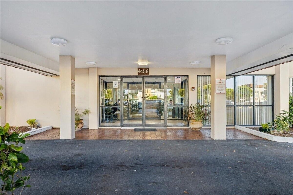 4156 Inverrary Drive - Photo 0