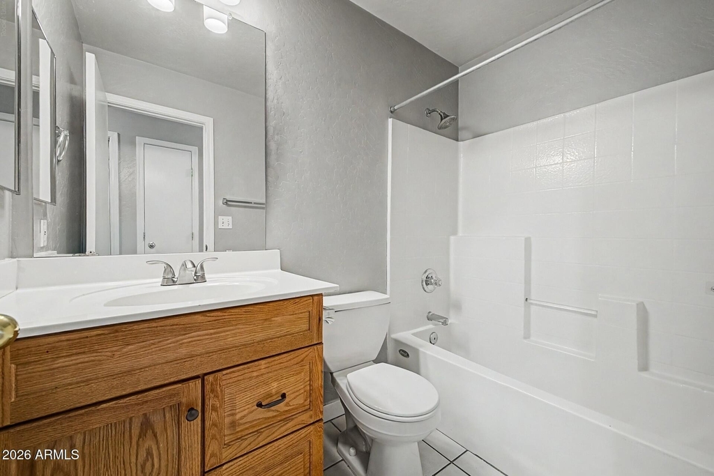 905 E Potter Drive - Photo 11