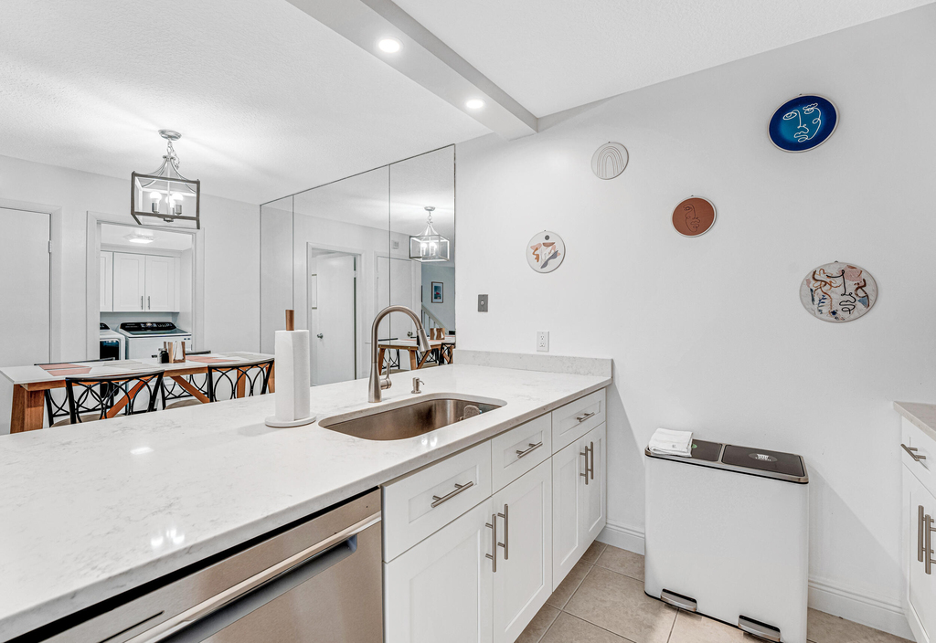 2439 24th Way - Photo 18