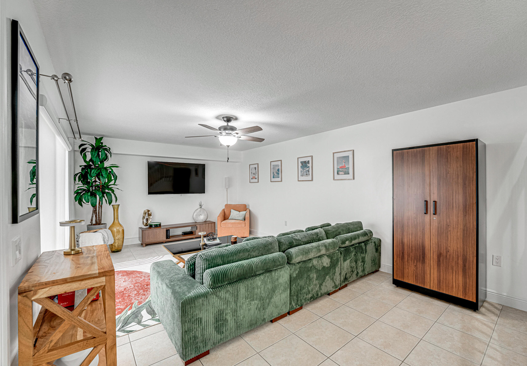 2439 24th Way - Photo 9