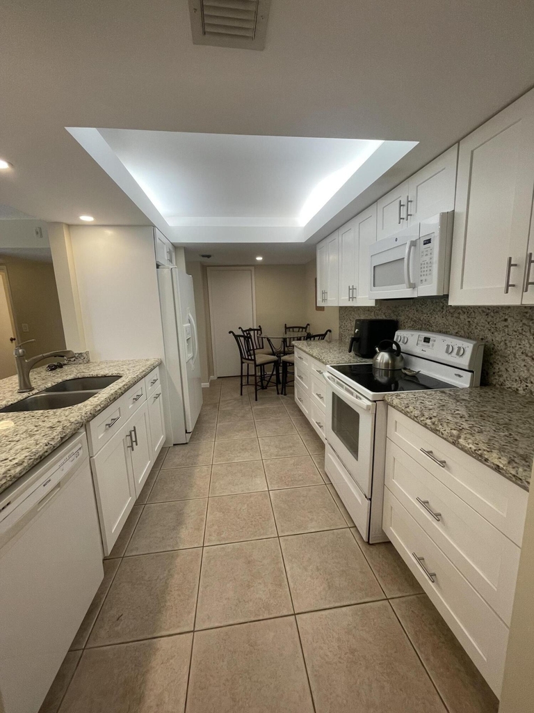 450 Egret Circle - Photo 1
