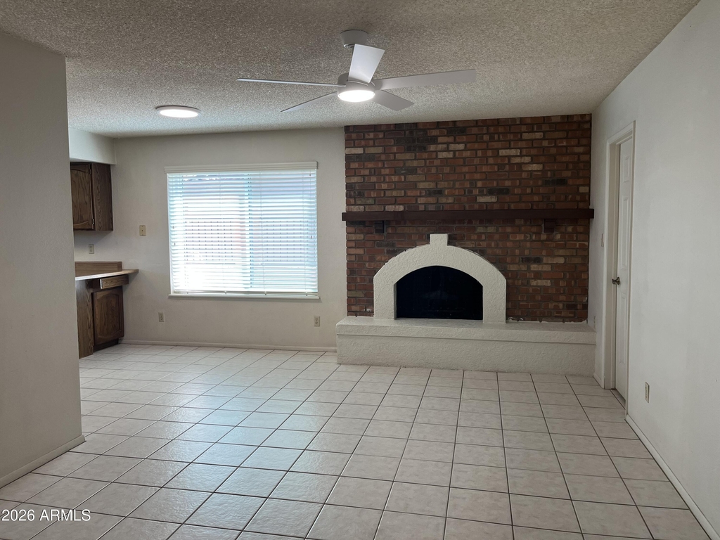 10624 W Griswold Road - Photo 6