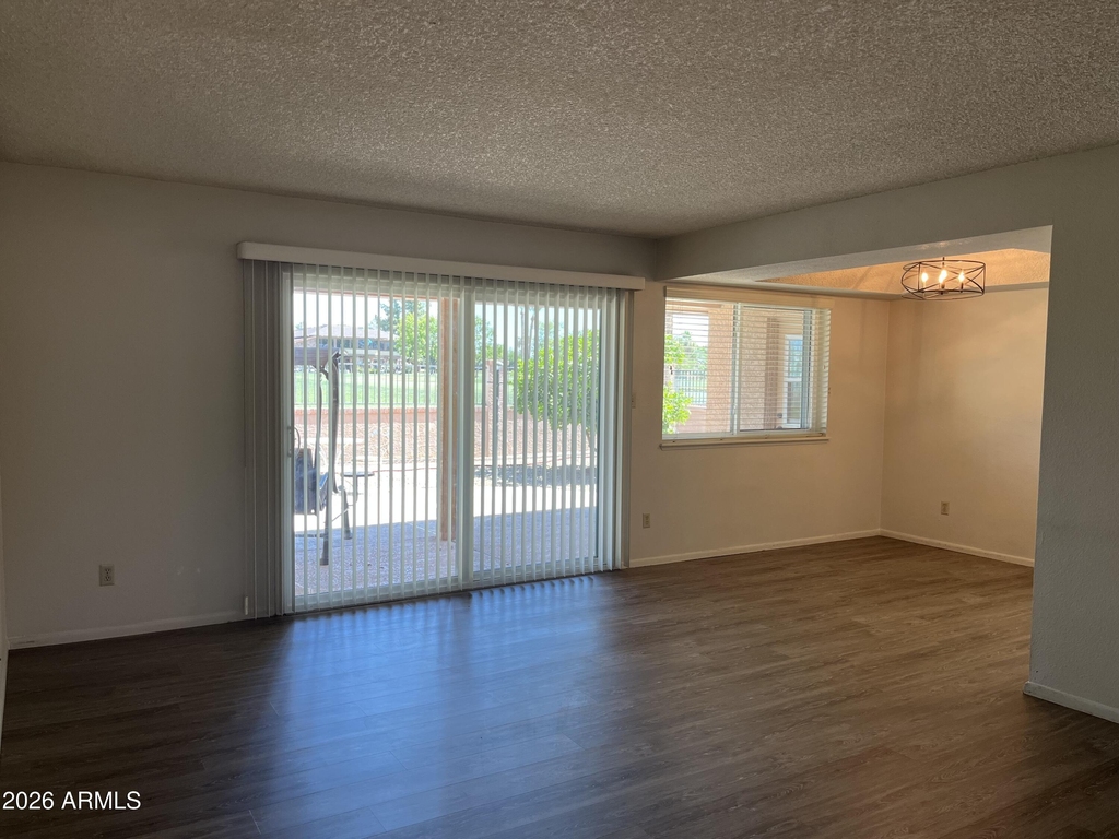 10624 W Griswold Road - Photo 4