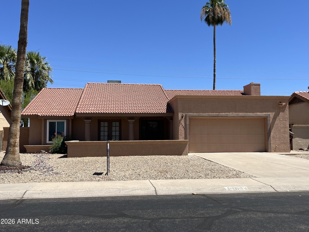 10624 W Griswold Road - Photo 0