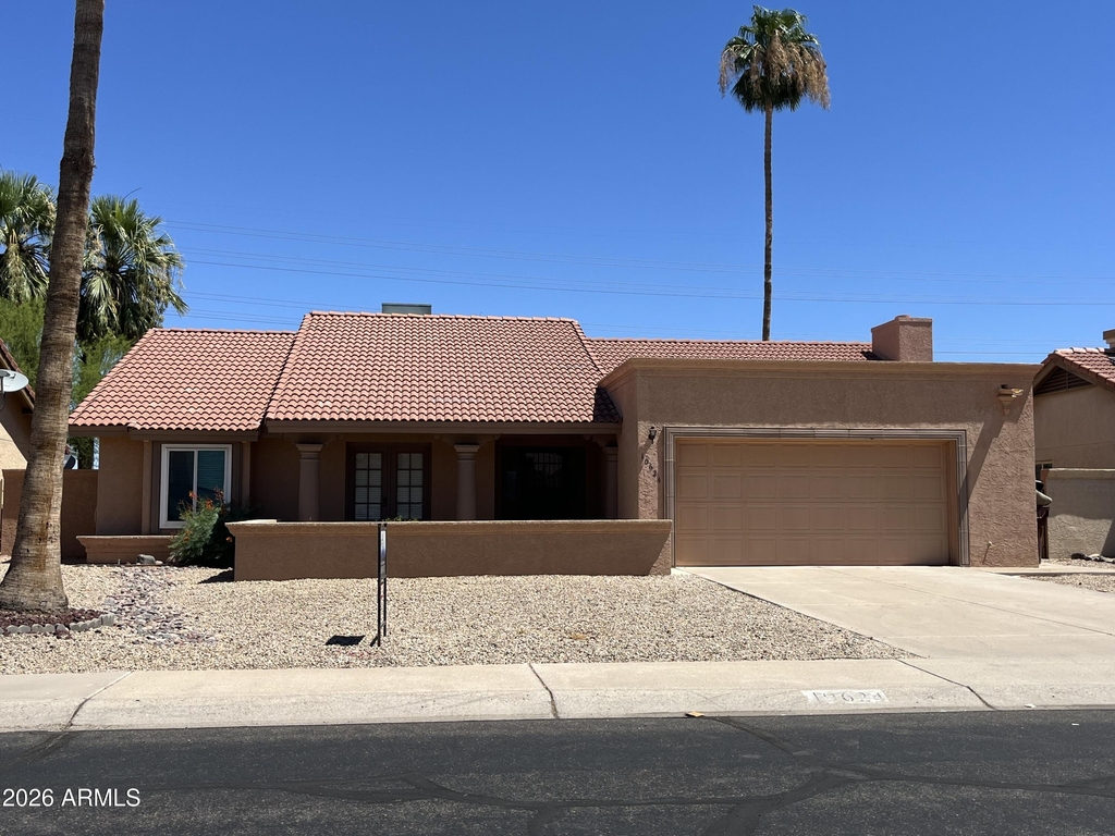 10624 W Griswold Road - Photo 1