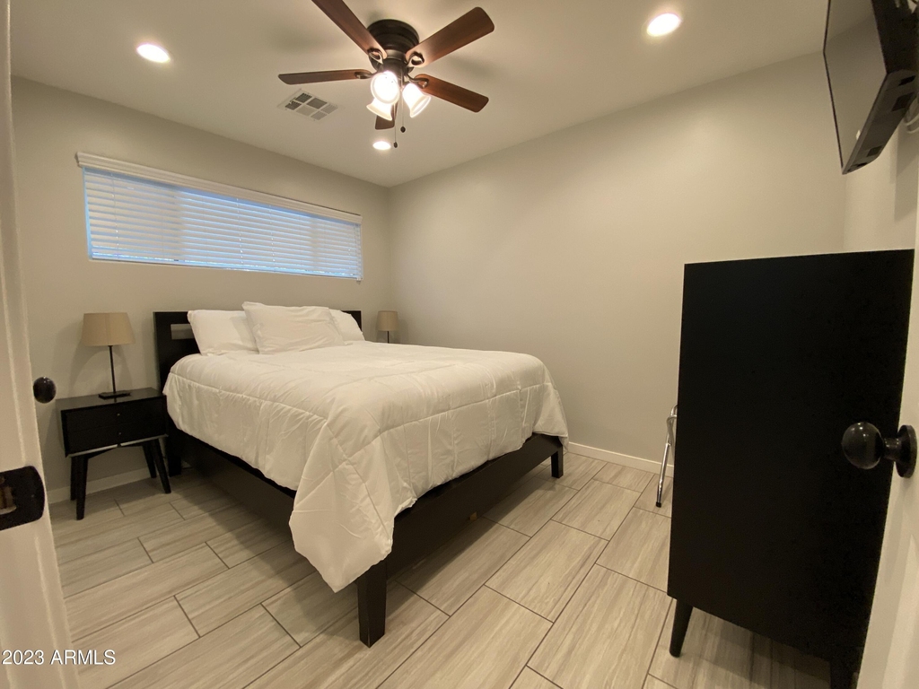 33 N Hobson -- - Photo 6