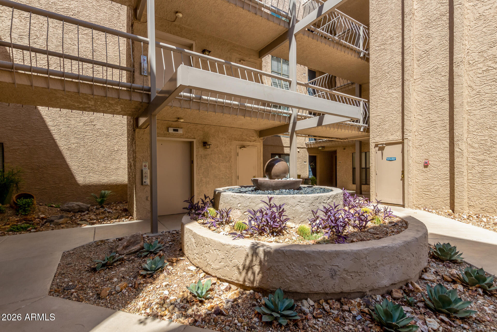 5136 N 31st Place - Photo 5