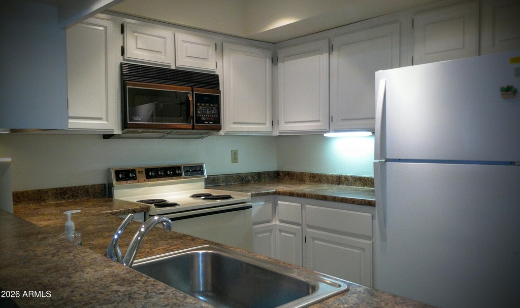 5136 N 31st Place - Photo 1