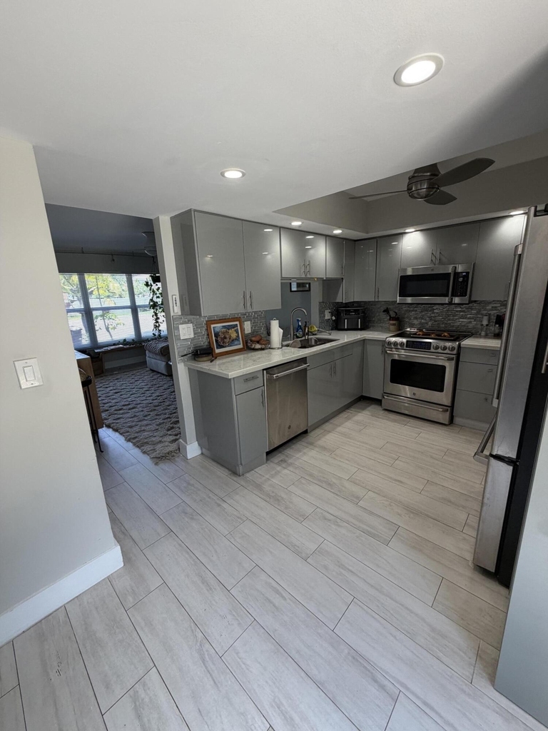 806 Nw 41st Court - Photo 13
