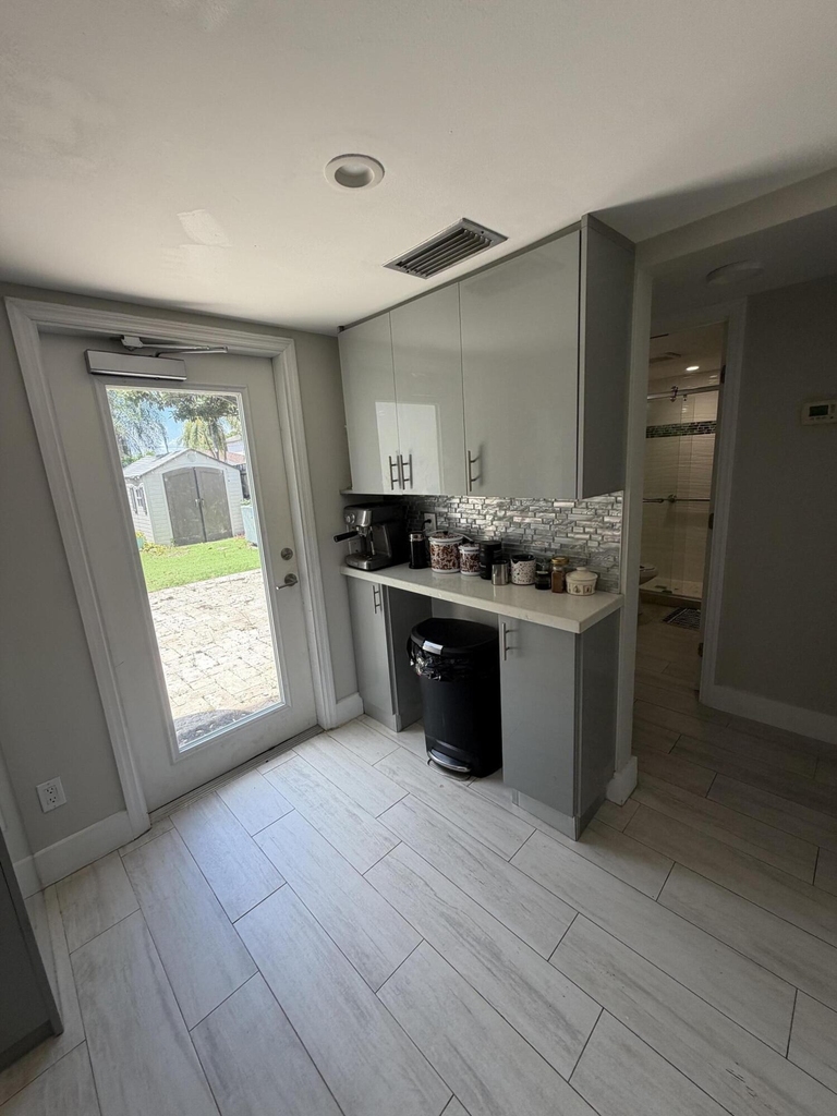 806 Nw 41st Court - Photo 11
