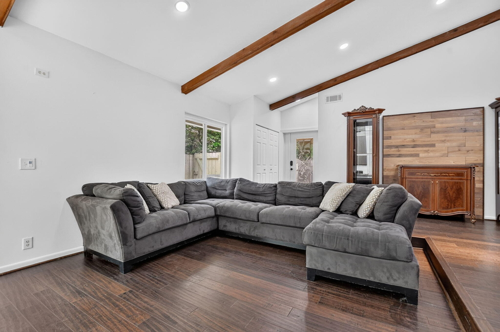 7813 Kenway Place W - Photo 10
