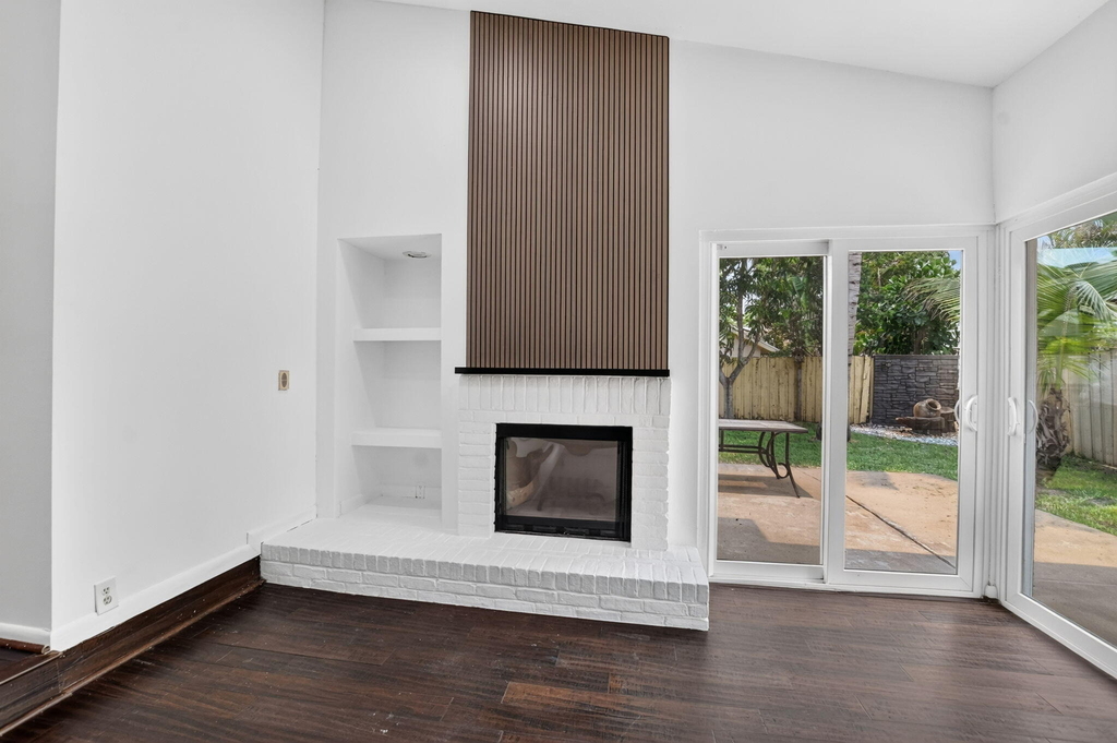 7813 Kenway Place W - Photo 12