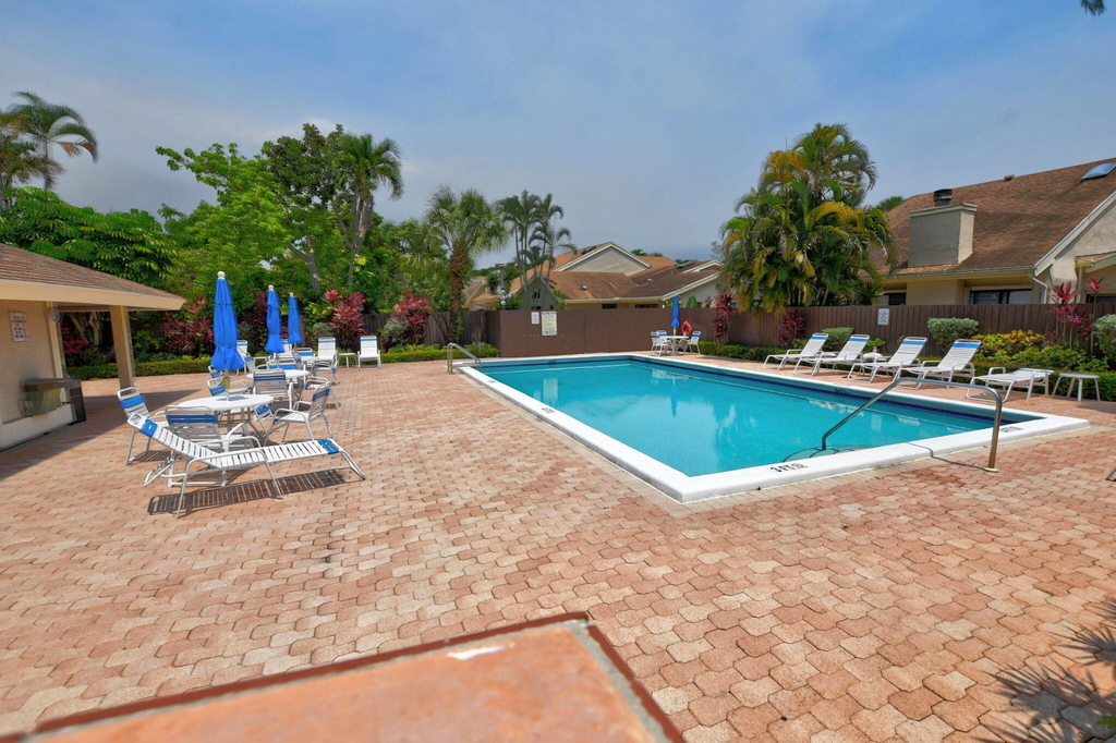 7813 Kenway Place W - Photo 53