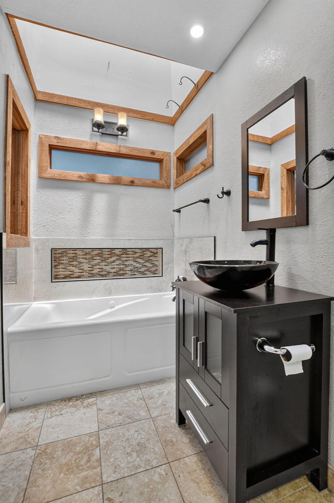 7813 Kenway Place W - Photo 31